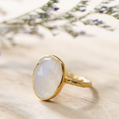 Simple Fashion Inlaid Opal Ring Female Personalized Cold Style Ring
